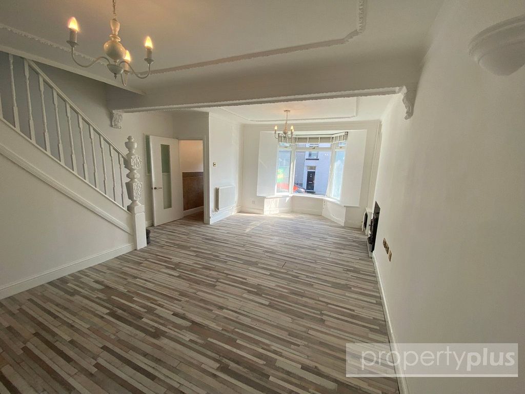 Property photo 2 of 16 Picture No. 10