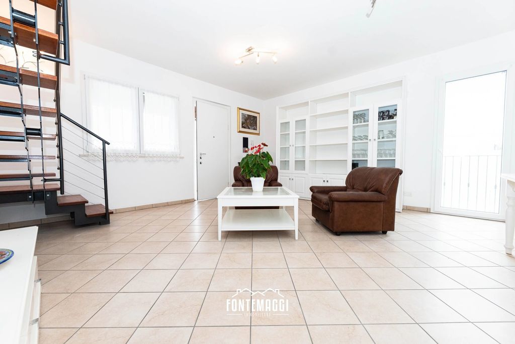 Property photo 1 of 30