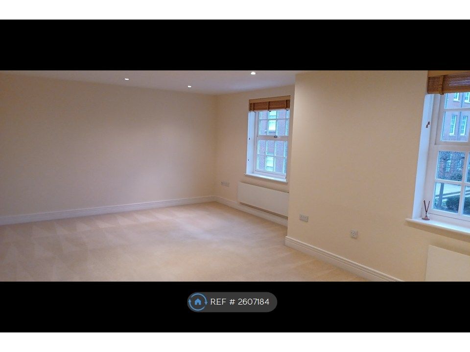 Property photo 2 of 14 Living Room
