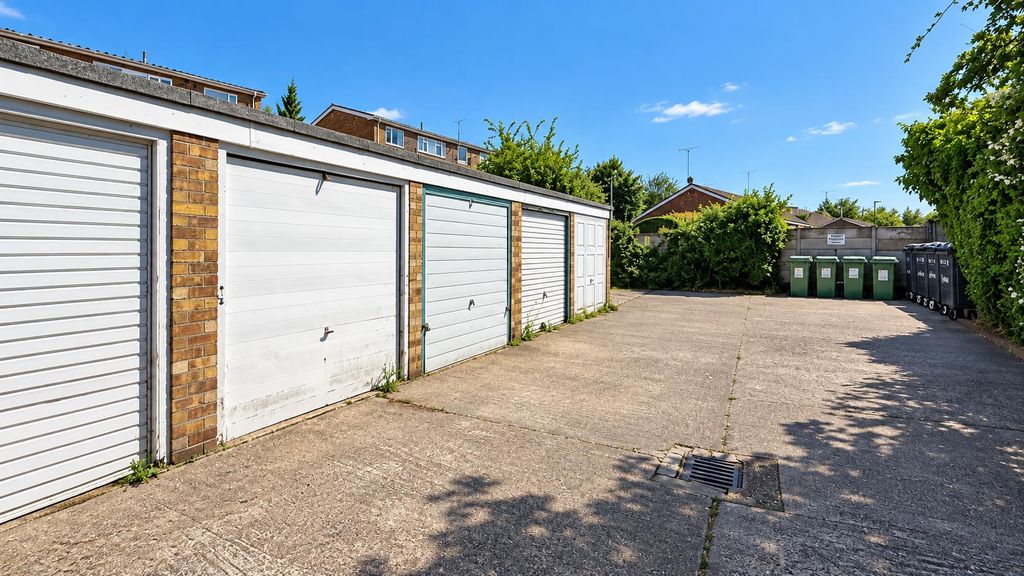 Property photo 2 of 10 Outside