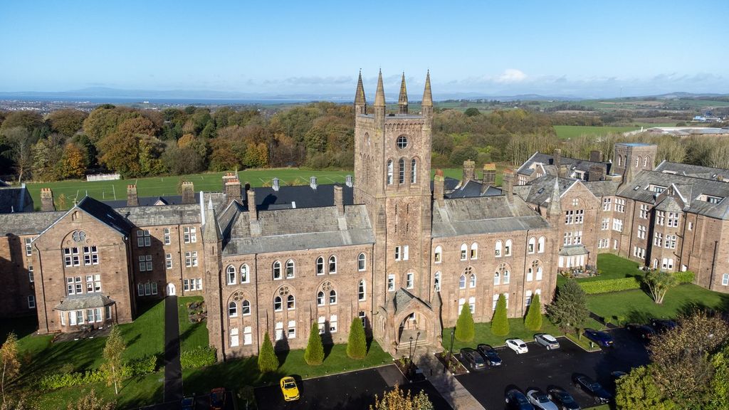 Property photo 1 of 19