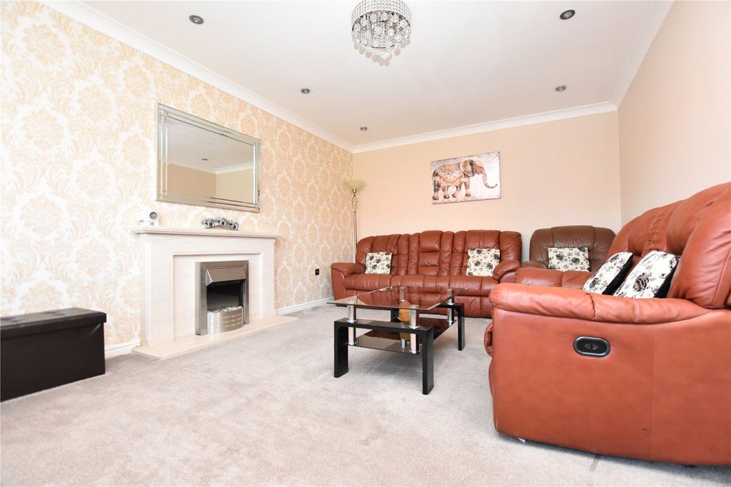 Property photo 2 of 27 Picture No. 19