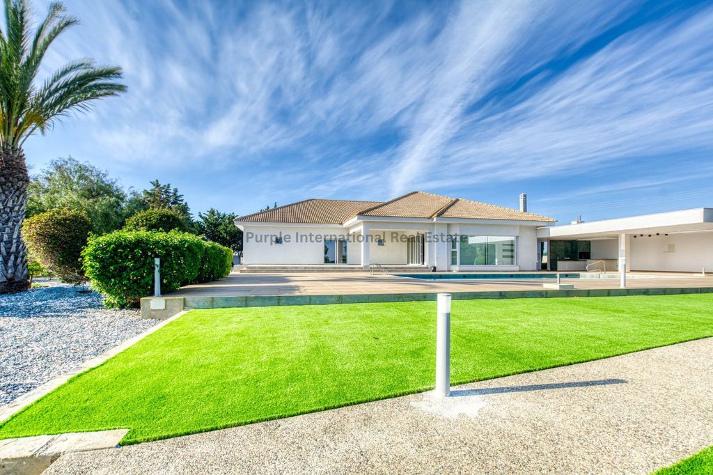 Property photo 1 of 30