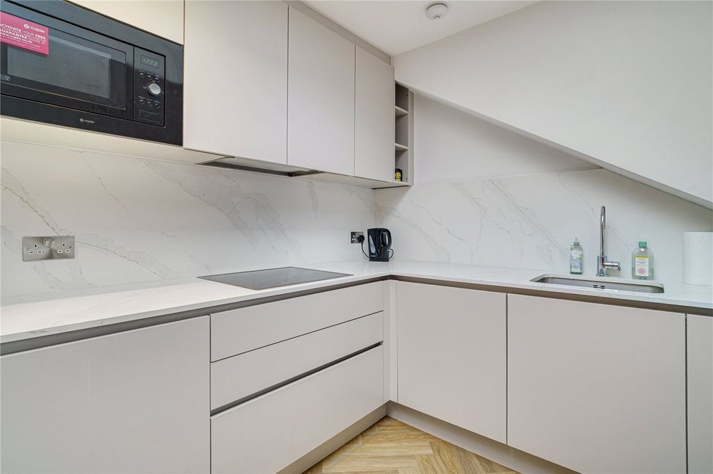 Property photo 3 of 12 Picture No. 06