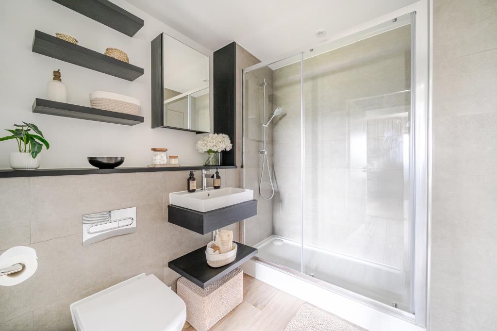 Additional image 13 of 2 bed flat for saleBankside Gardens, Green Park, Berkshire RG2