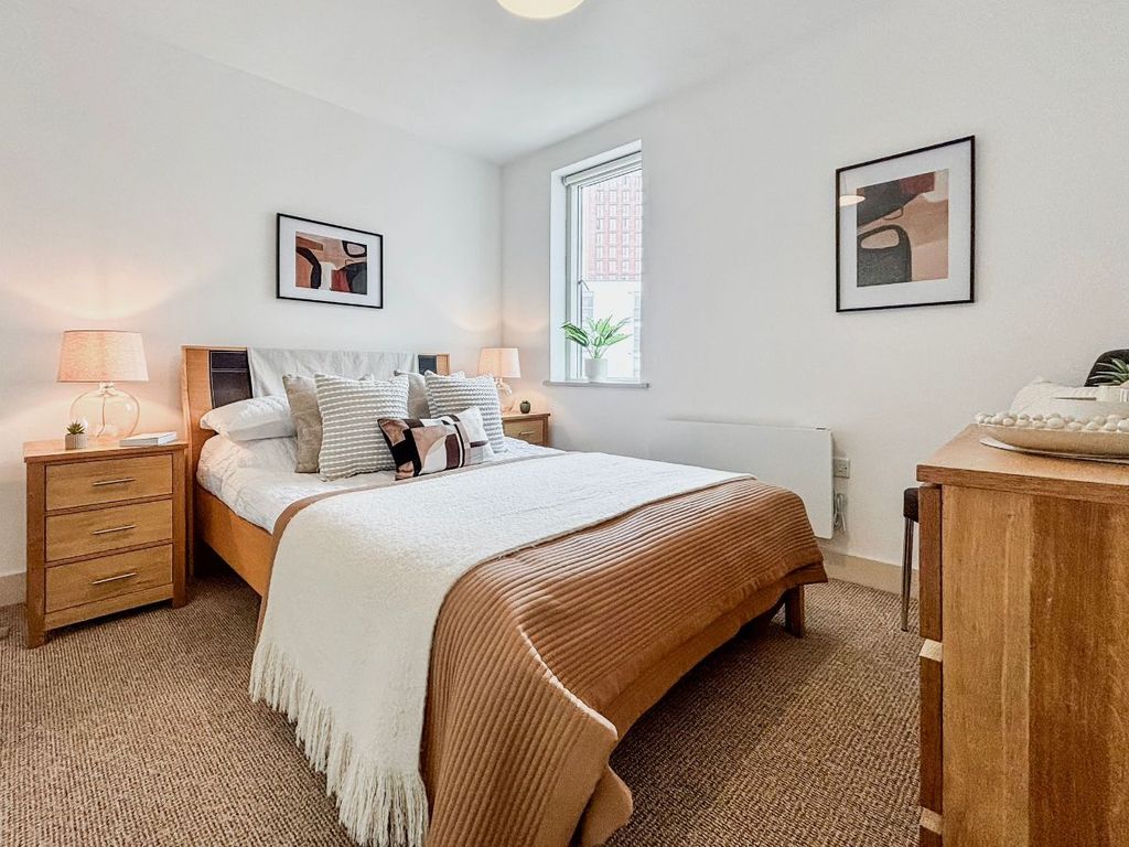 Property photo 2 of 25