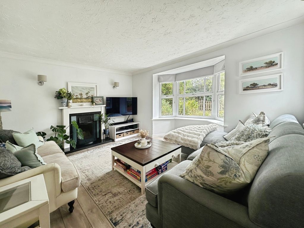 Property photo 2 of 13 Pbox-Img.Jpg