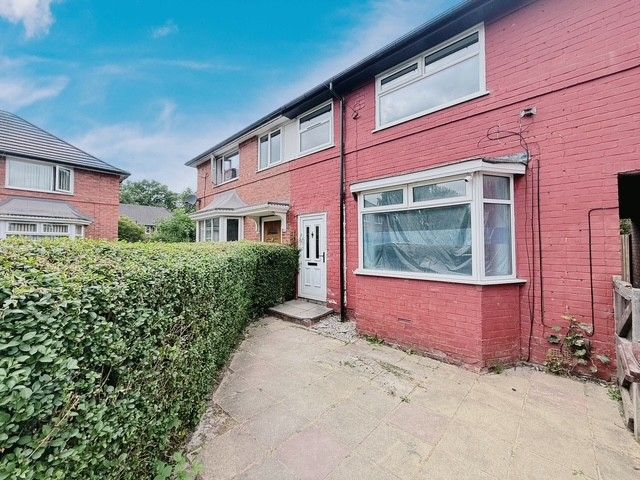 Property photo 1 of 8