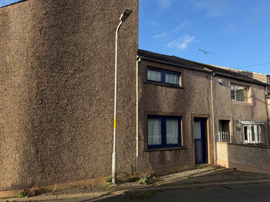 Property photo 2 of 12