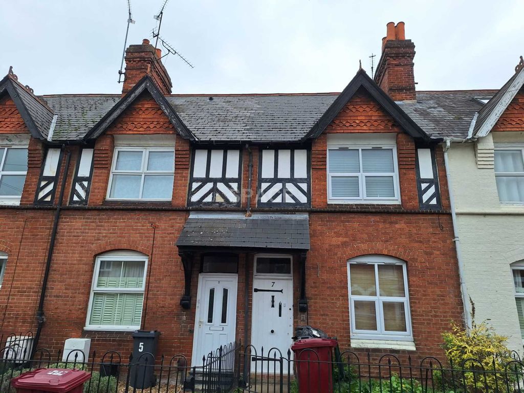 Property photo 2 of 10