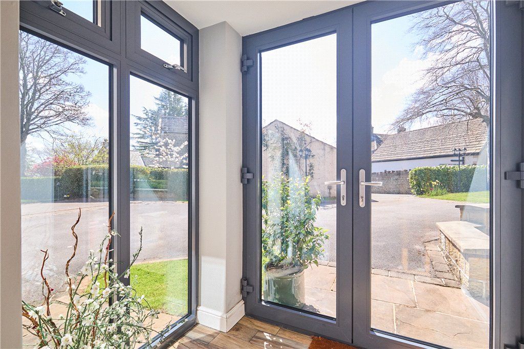 Property photo 3 of 41 Entrance Porch