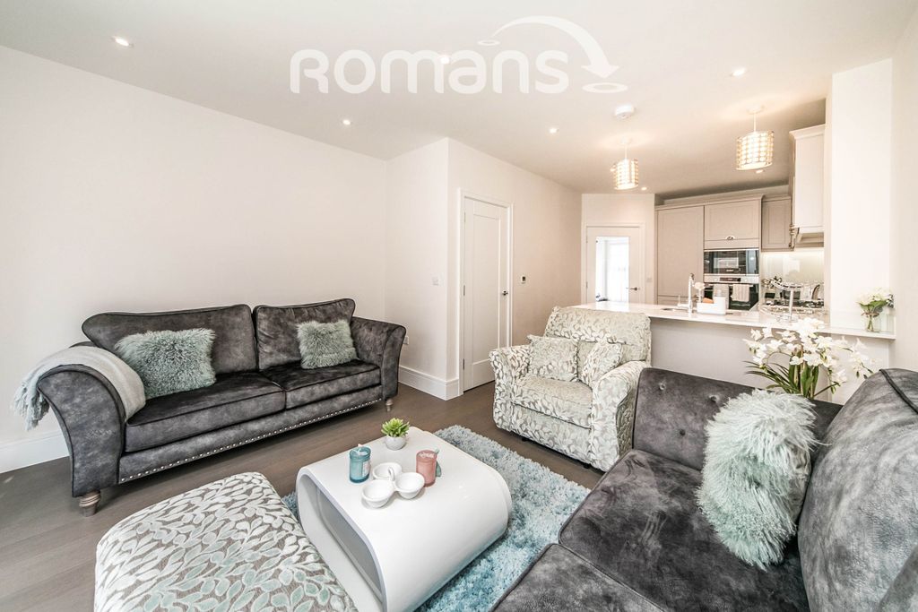 Property photo 3 of 10 0Cbbbe34-A811-4Ca6-8