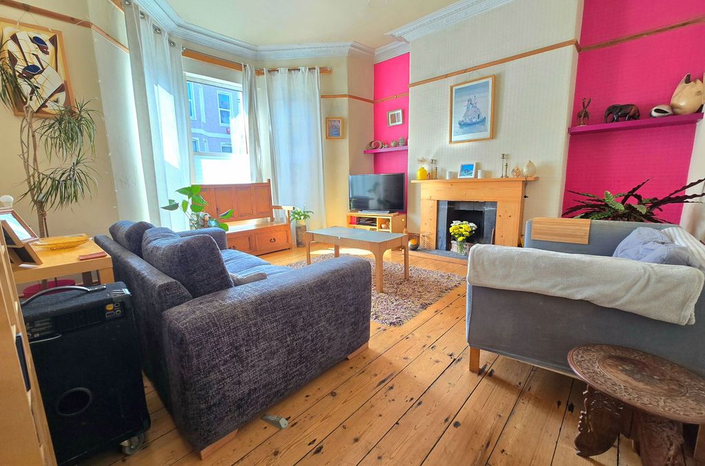 Property photo 3 of 19