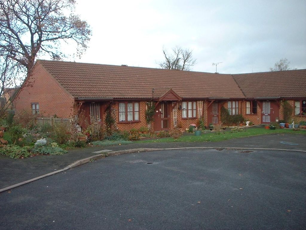 Property photo 1 of 1 Apple Tree Close (2).Jpg