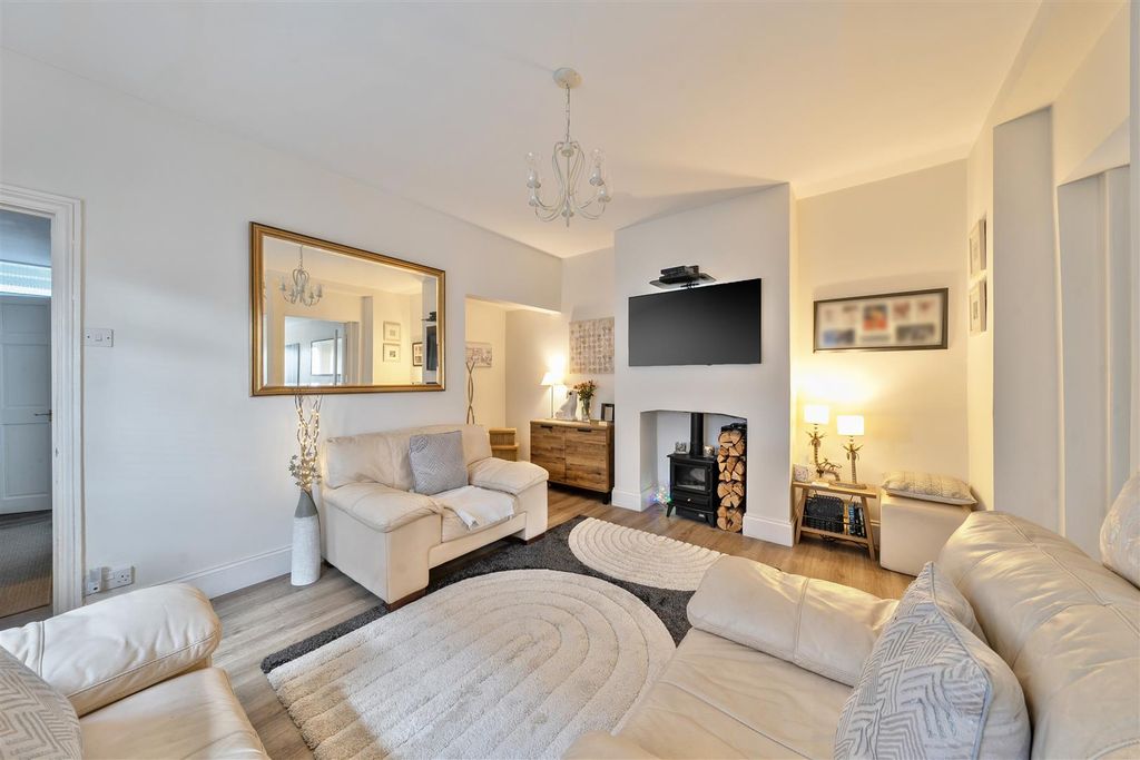 Property photo 3 of 14 1434992-8-69c3Fa6d51B6F.Jpg