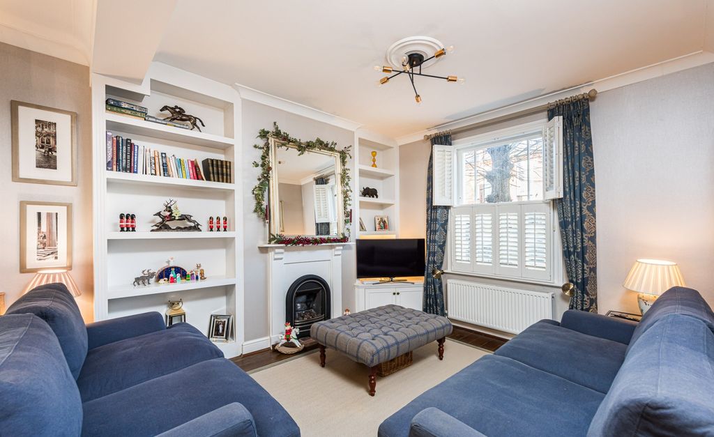 Property photo 2 of 12