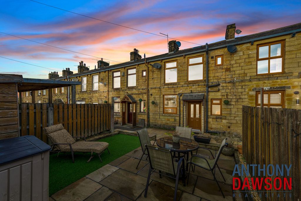 Property photo 3 of 11