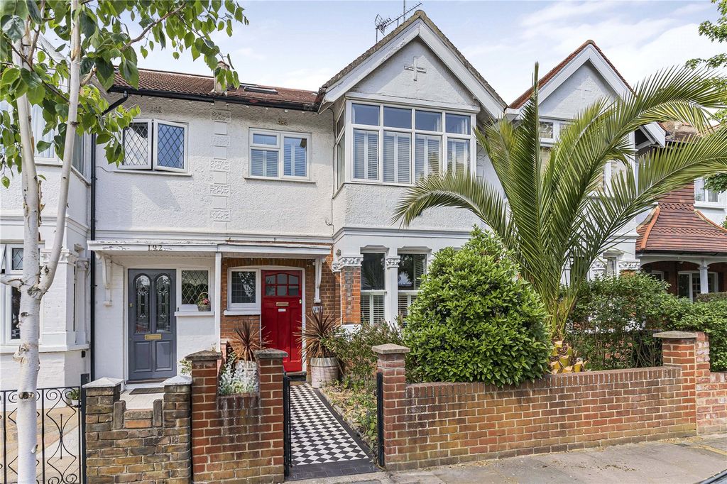 Property photo 1 of 17 External