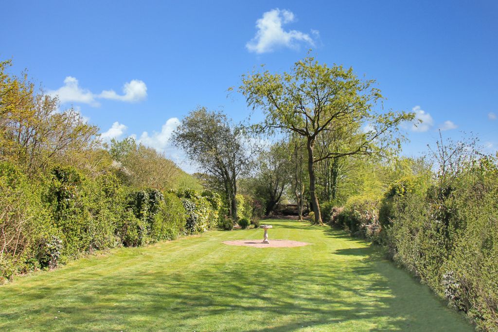 Property photo 2 of 18