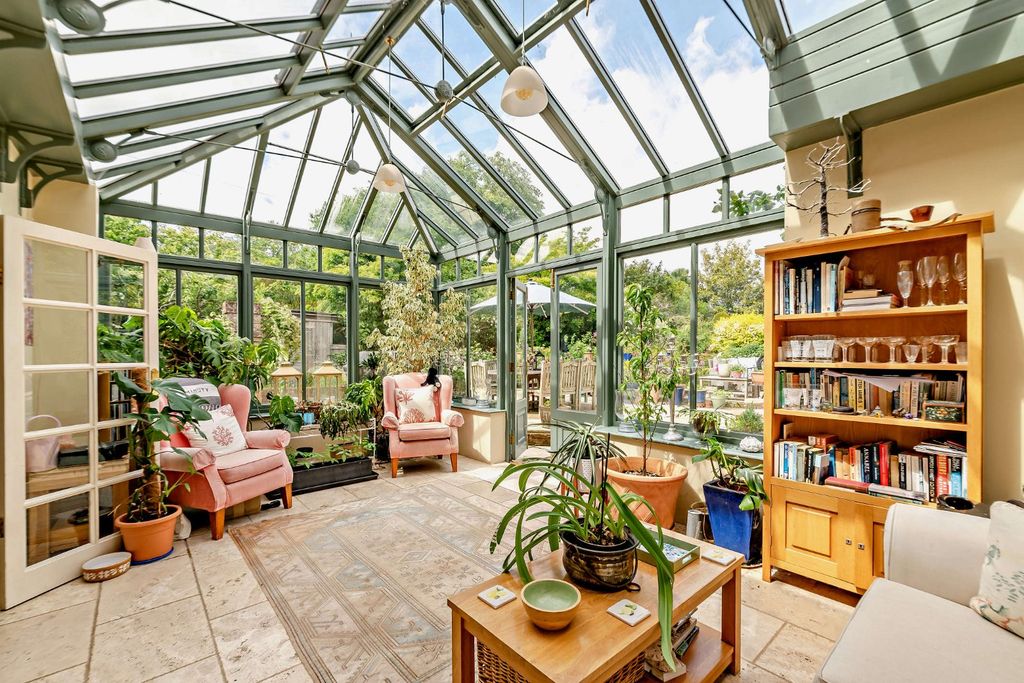Property photo 3 of 15 Conservatory