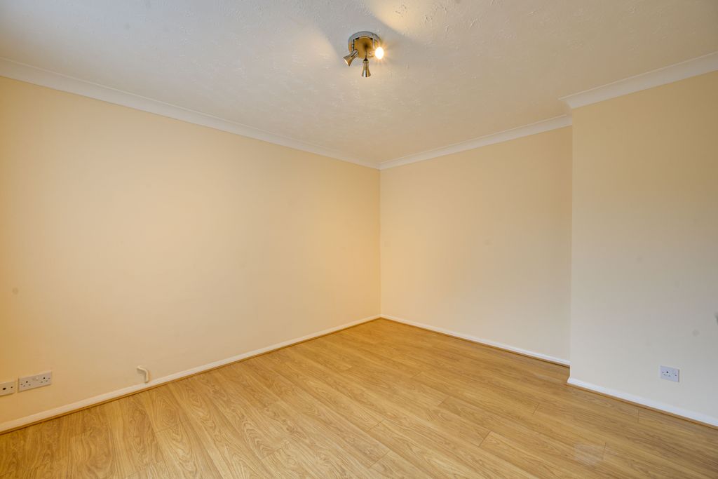 Property photo 3 of 16 Dsc_3865