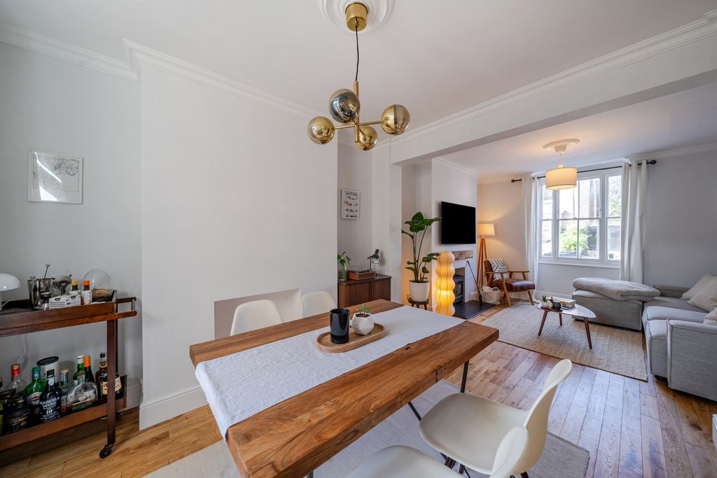 Property photo 3 of 19 1523331-4-1A0B3E5...