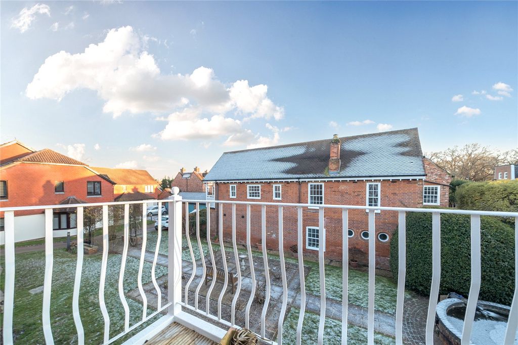 Property photo 2 of 14 Picture No. 20