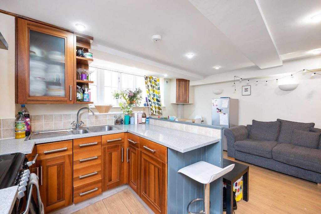 Property photo 2 of 11 2 Lambridge Buildings Mews, Bath, Ba1 6Qy-6.Jpg