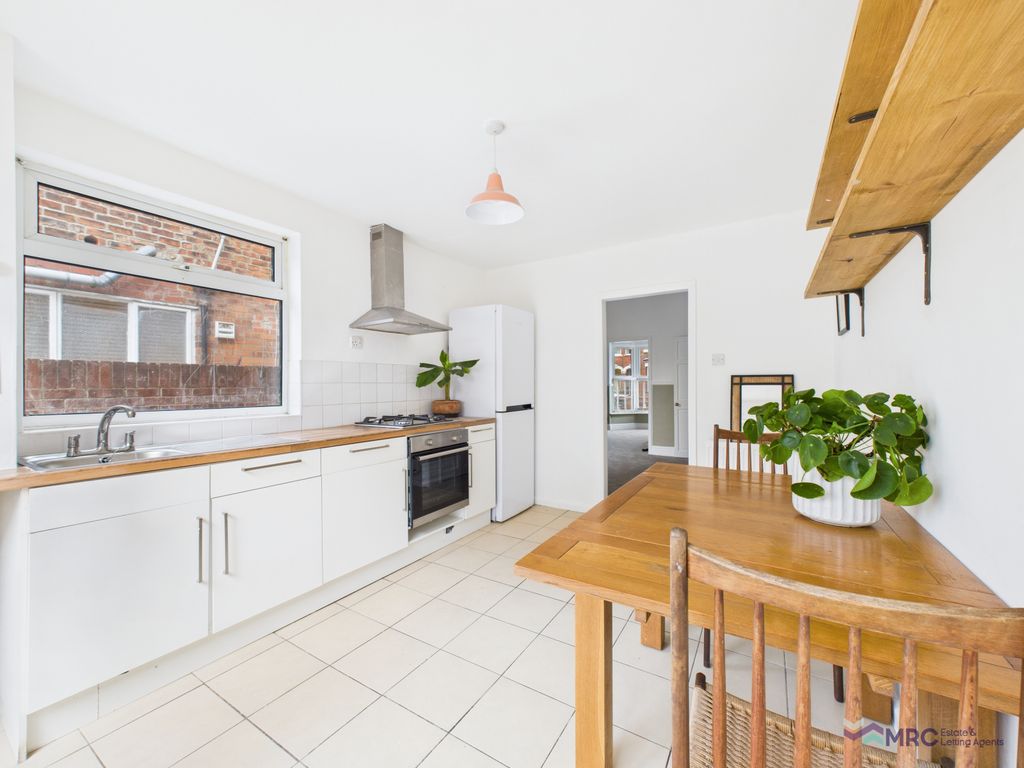 Property photo 3 of 17 Gallery