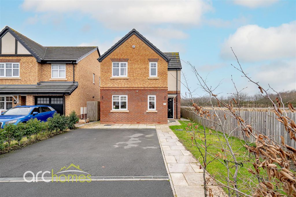 Property photo 1 of 24 Albiongreen-23.Jpg