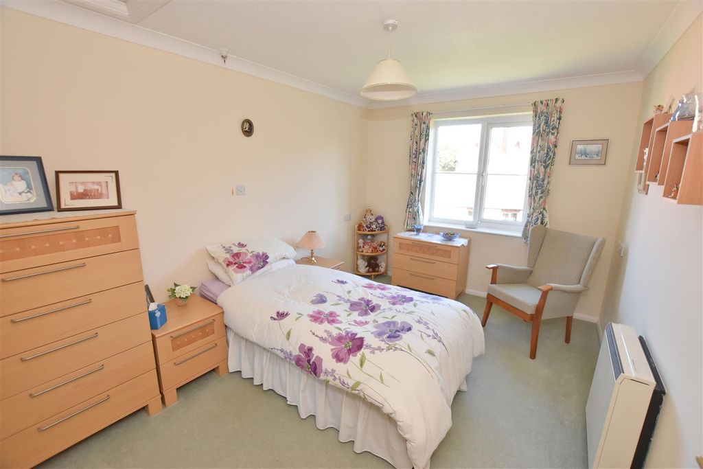 Property photo 3 of 9