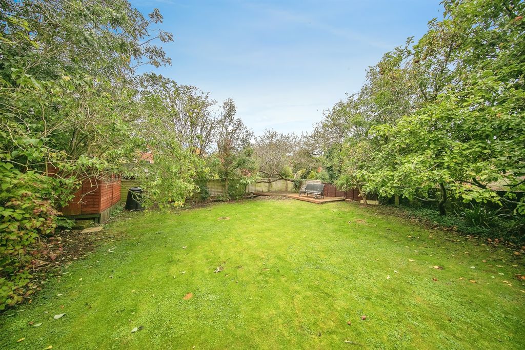 Property photo 2 of 17