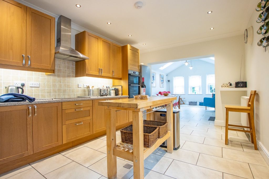 Property photo 2 of 30 4539193