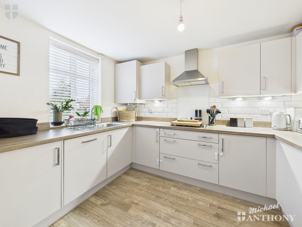 Property photo 3 of 19 Cam03852G0-Pr0479-Still004