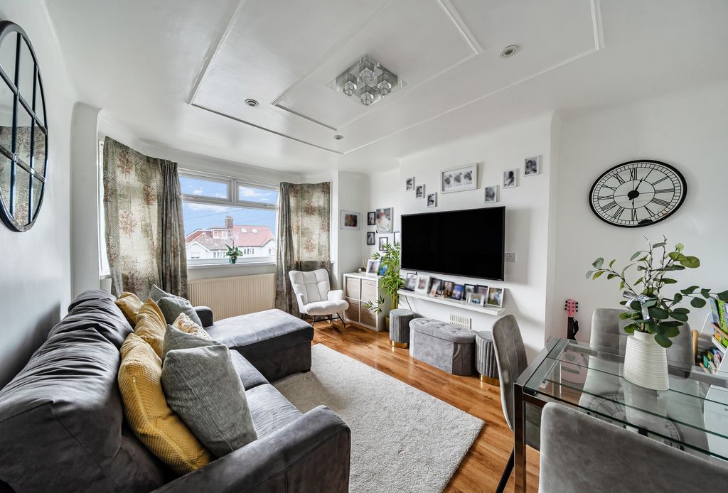 Property photo 1 of 9 1417156-10-69987d...