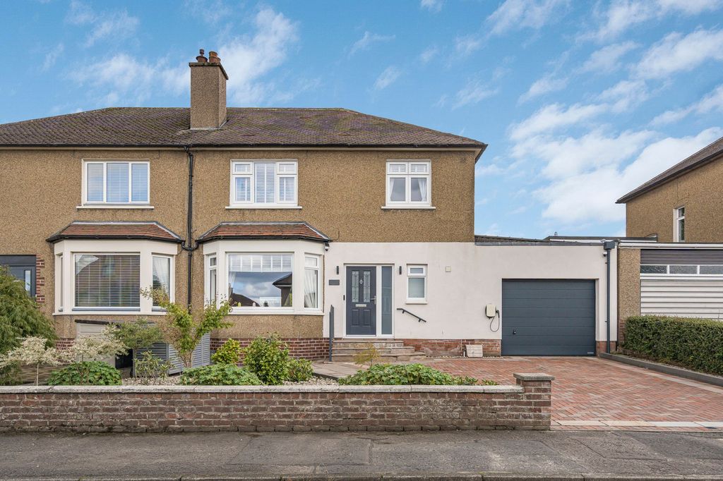 Property photo 1 of 52