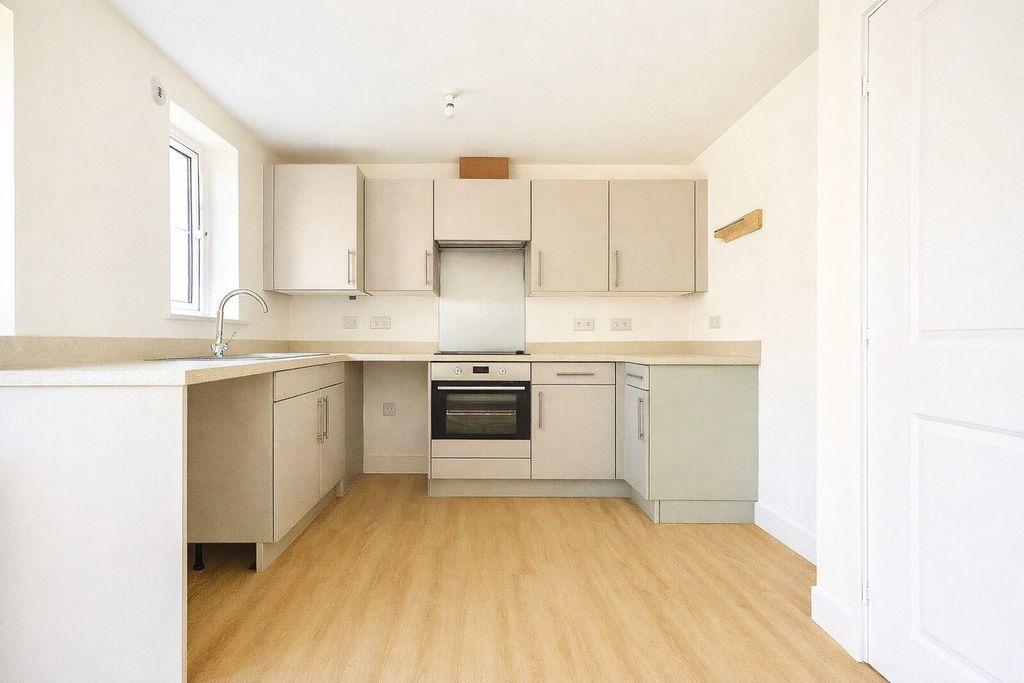 Property photo 3 of 18 Kitchen/Diner