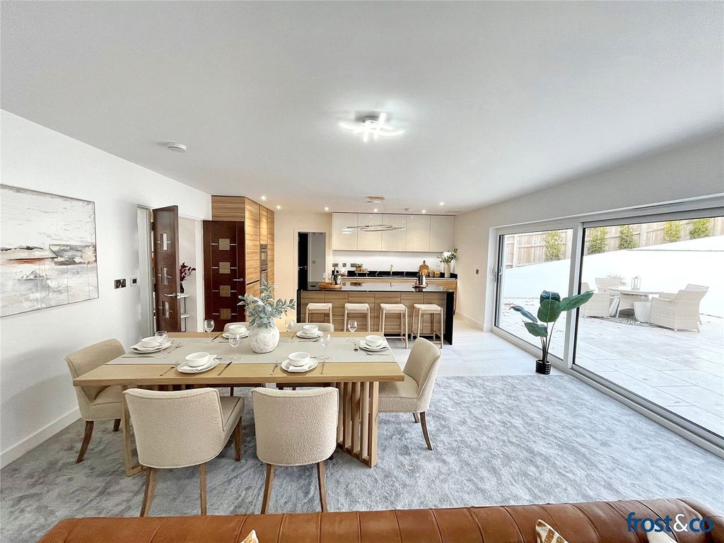 Property photo 3 of 34 Dining Area