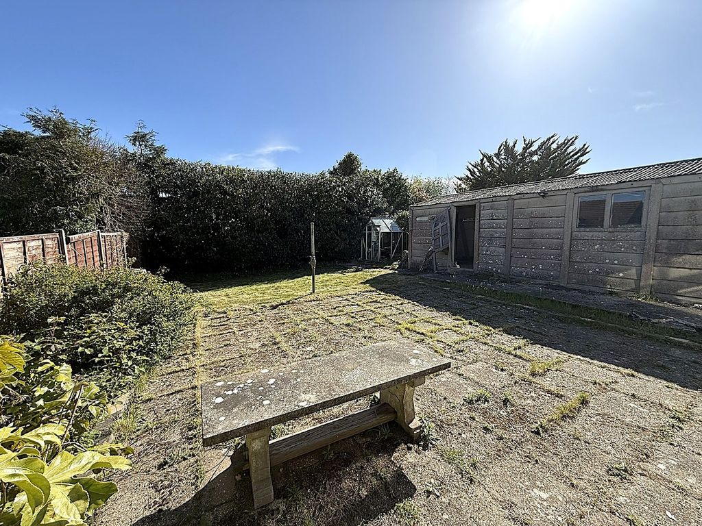 Property photo 3 of 25