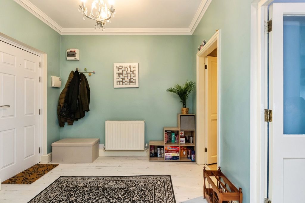 Property photo 3 of 17 Photo