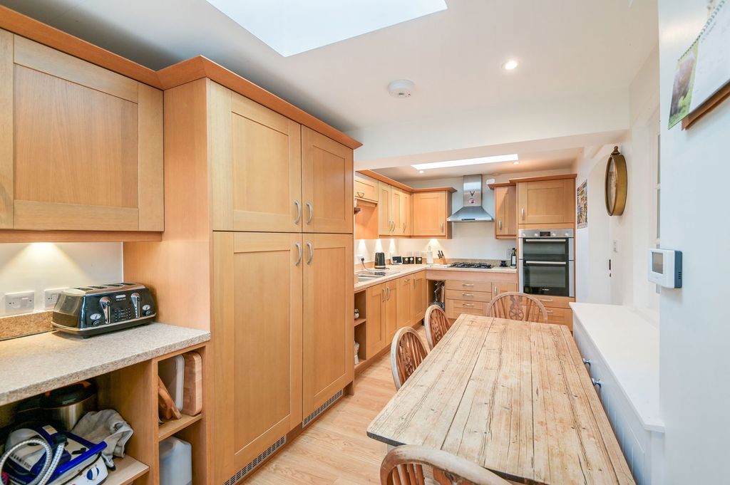 Property photo 3 of 14