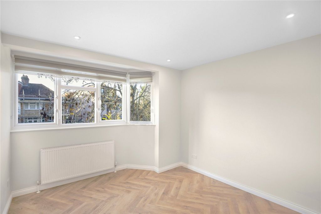 Property photo 3 of 10 Picture No. 09