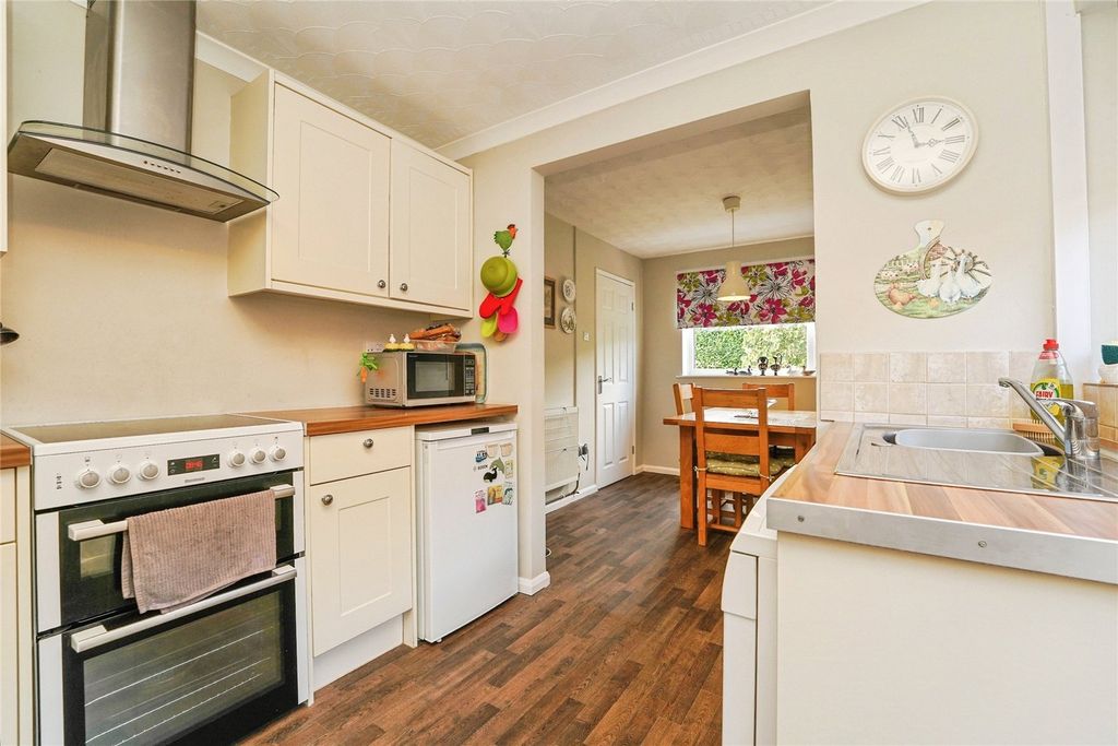 Property photo 3 of 13 Picture No. 10
