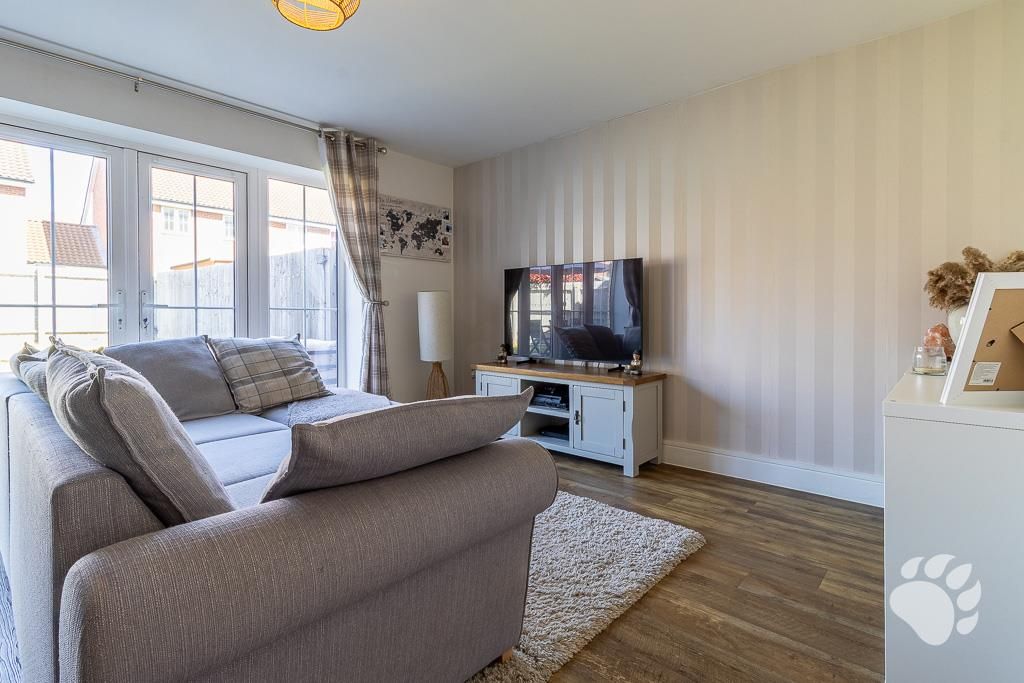 Property photo 3 of 18 Lounge/Diner