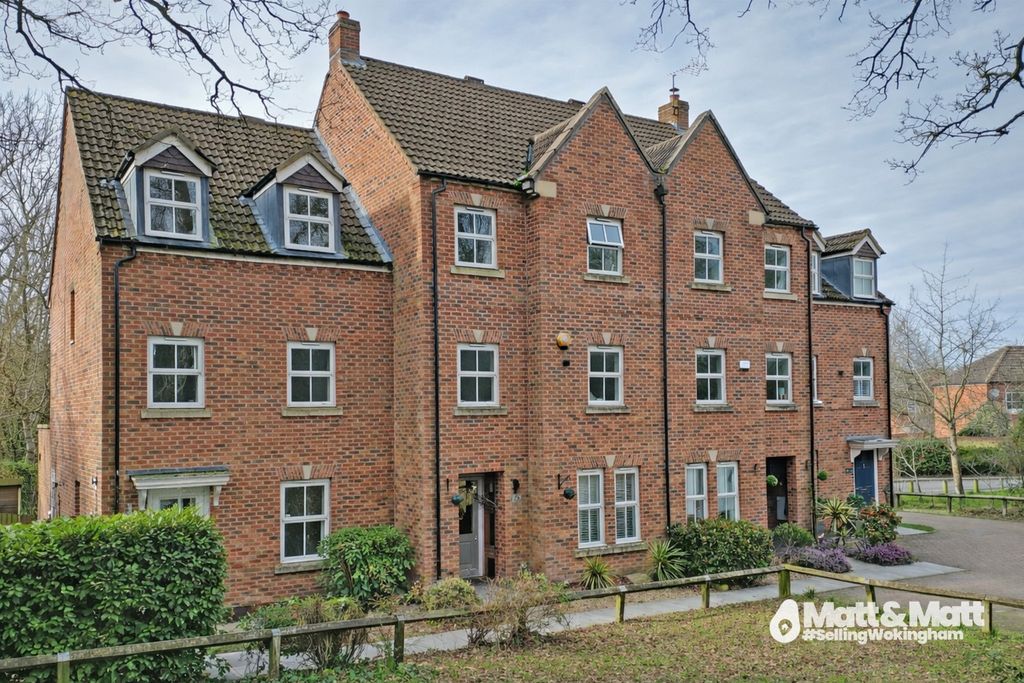 Property photo 1 of 13 4227042