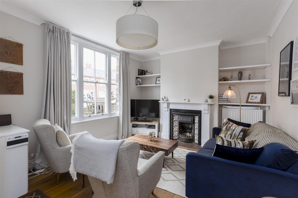 Property photo 2 of 27 18_Howe_Hill_Road_8.Jpg