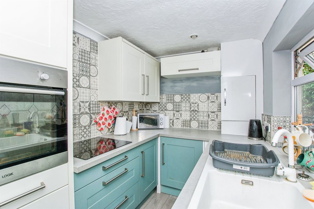 Property photo 3 of 15