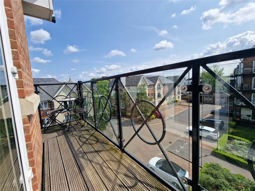 Property photo 3 of 14 Picture No. 10