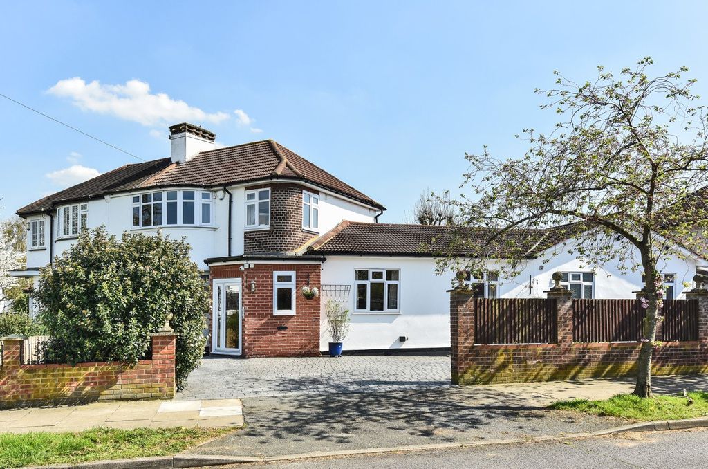 Property photo 1 of 22 Picture No. 23