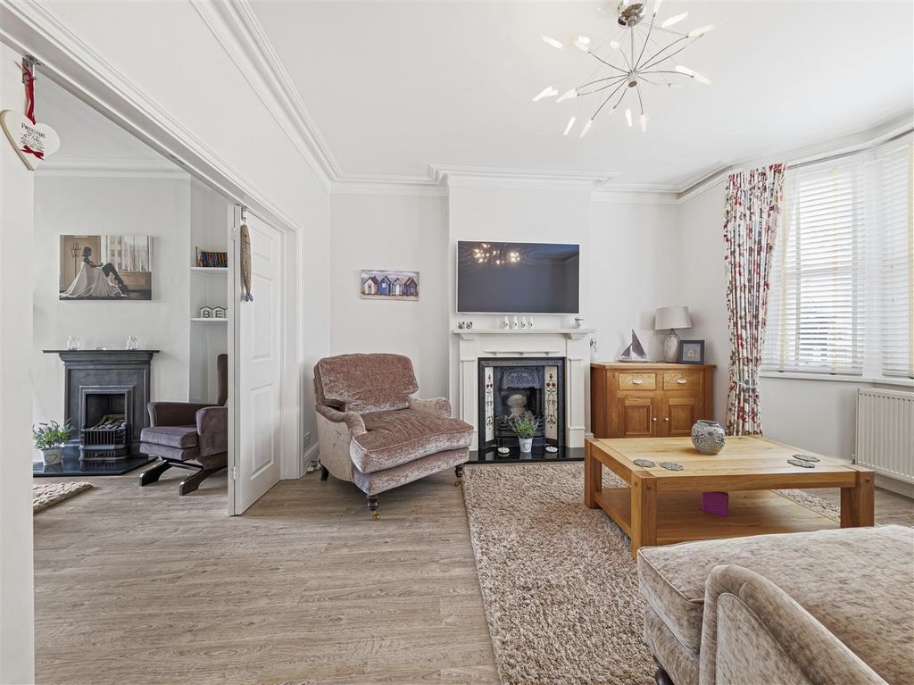 Property photo 2 of 54 Img_20260325_101241_999.Jpg